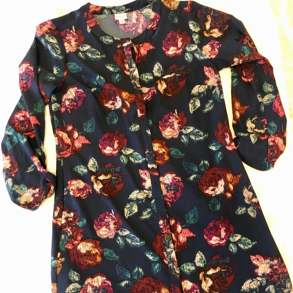 Merano - Deep navy floral dress with buttons.